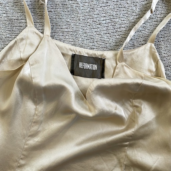 Reformation Silk Tank - Picture 2 of 4